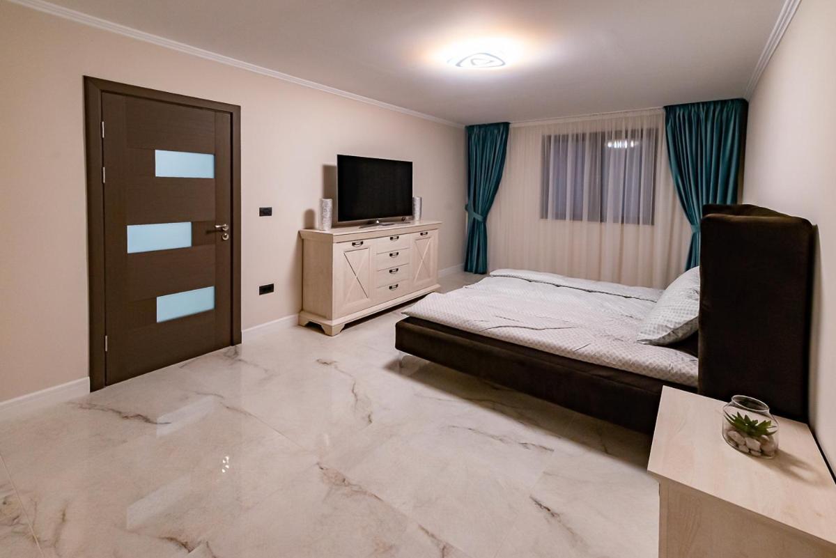 Moky Rezident 2 Arad Exterior photo