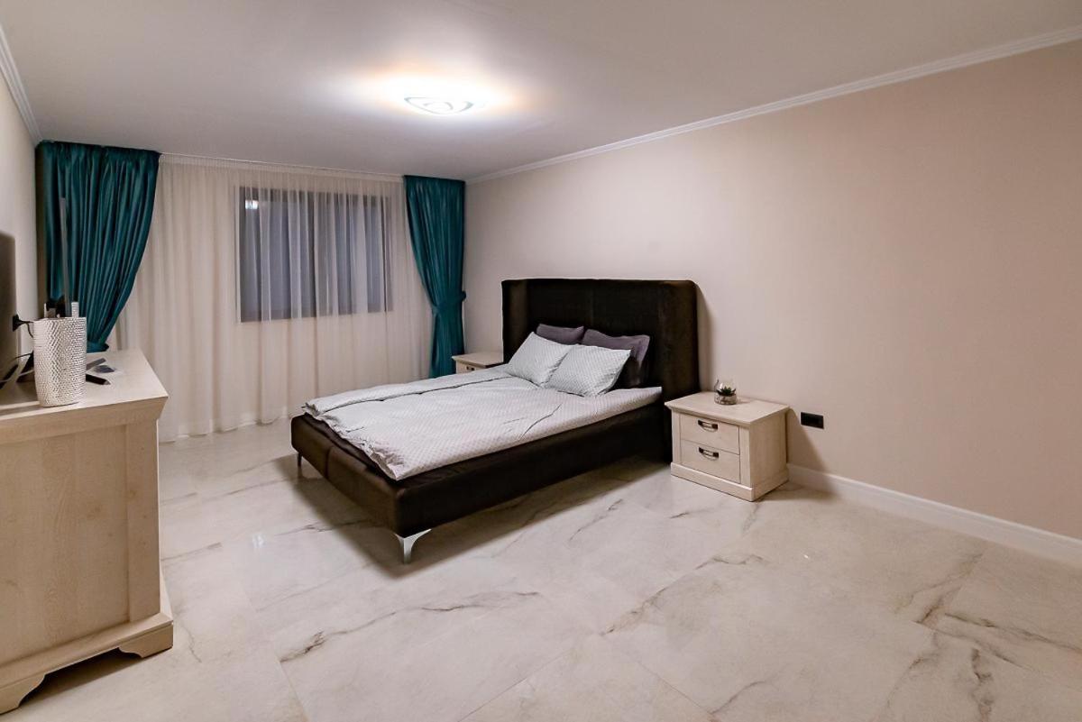 Moky Rezident 2 Arad Exterior photo